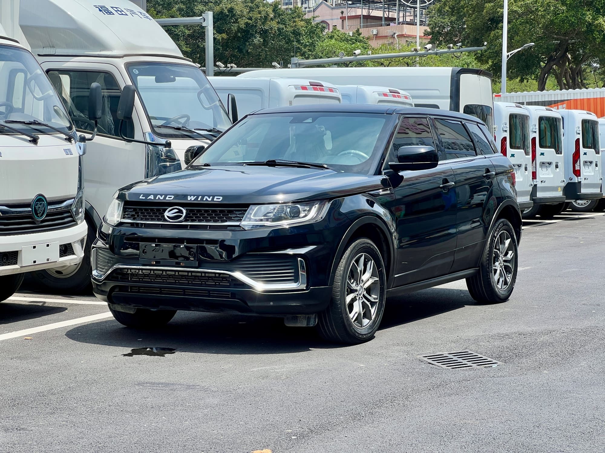 Land Wind X7