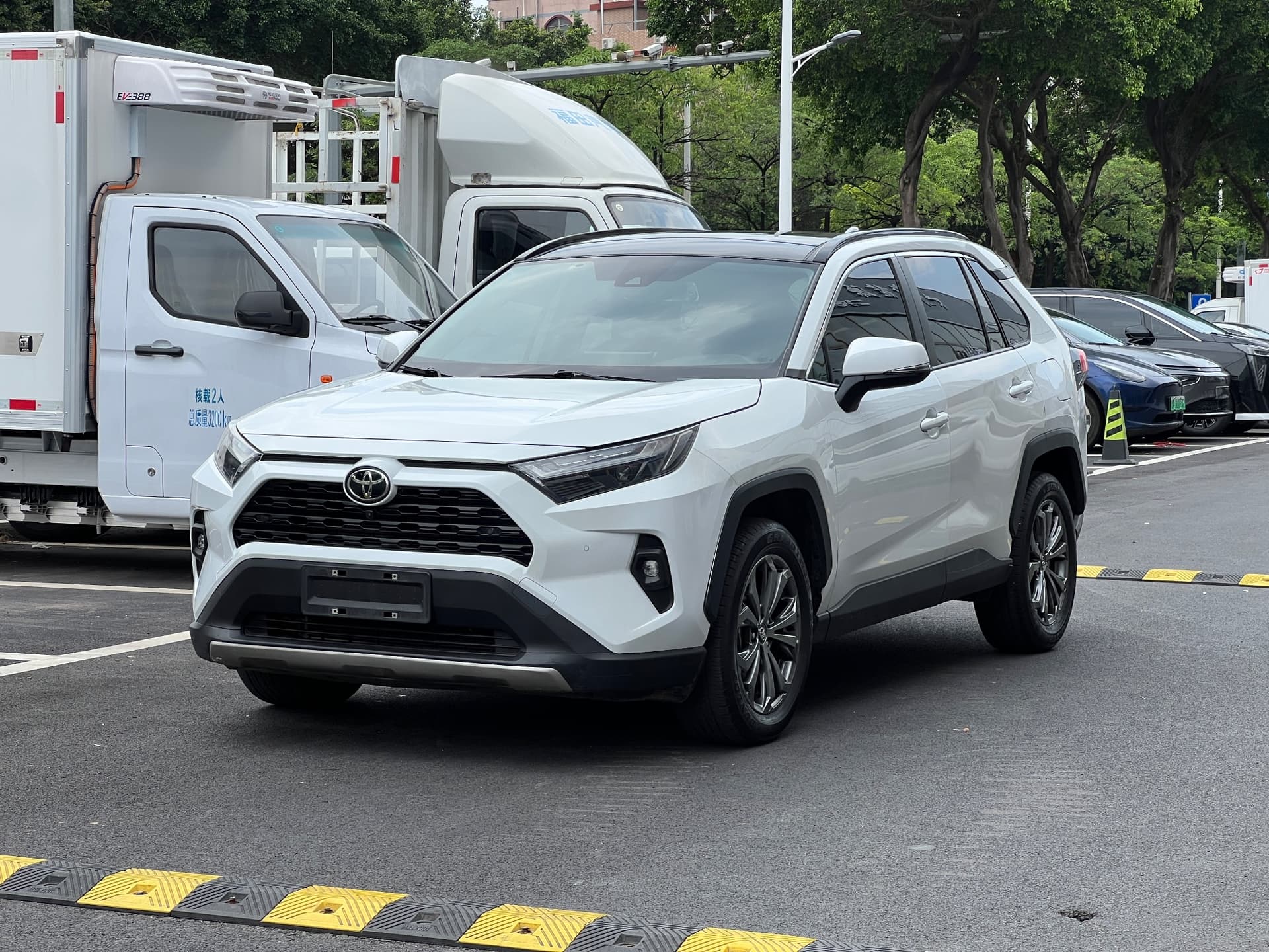 2023 Toyota RAV4 used car for sale